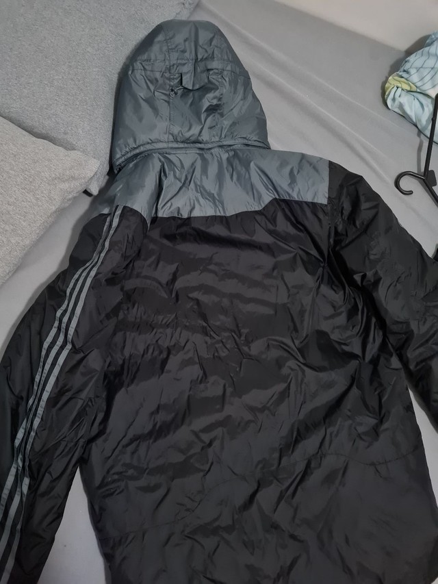 casaco de frio adidas