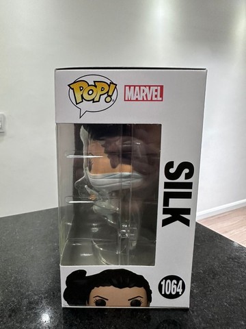 Funko Pop! Marvel Silk Vinyl Bobble-head Exclusive #1064 - Foto 3