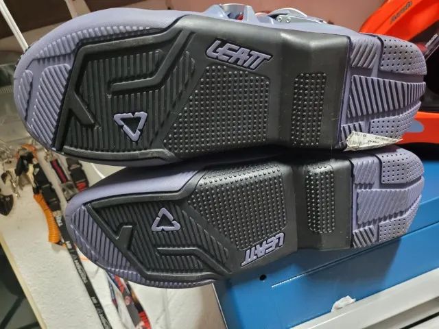 Bota Leatt GPX 5.5 Flexlock V22 Cinza e Vermelho 44-45 - Motocross, Enduro, Honda, KTM - Foto 3