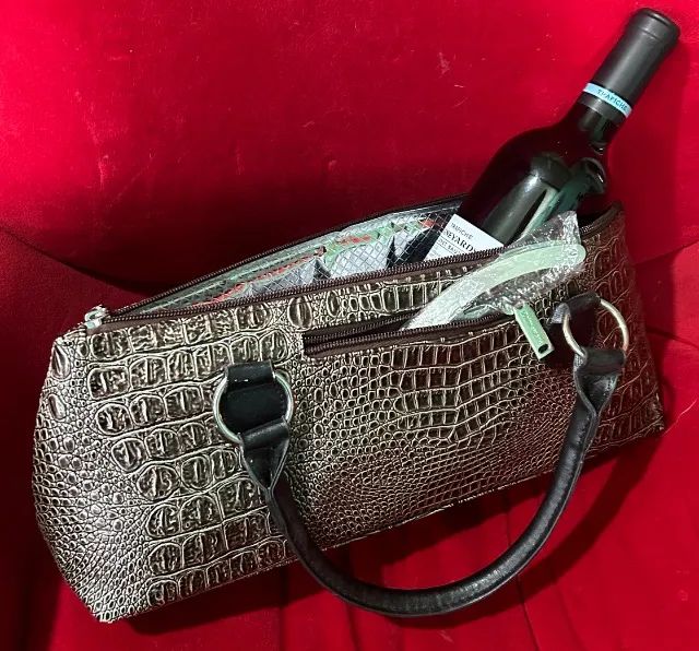 Bolsa térmicca exclusiva para transporte de garrafa de vinho. - Foto 5