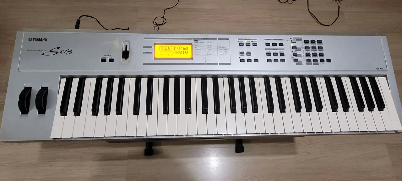 Teclado Yamaha S03 Sintetizador