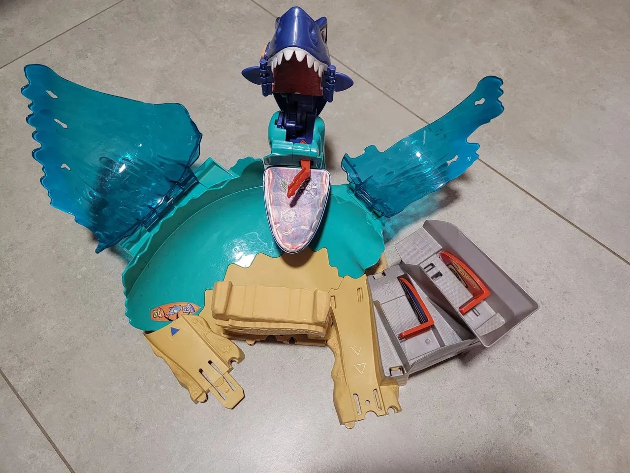 Pista Hot Wheels Tubarão