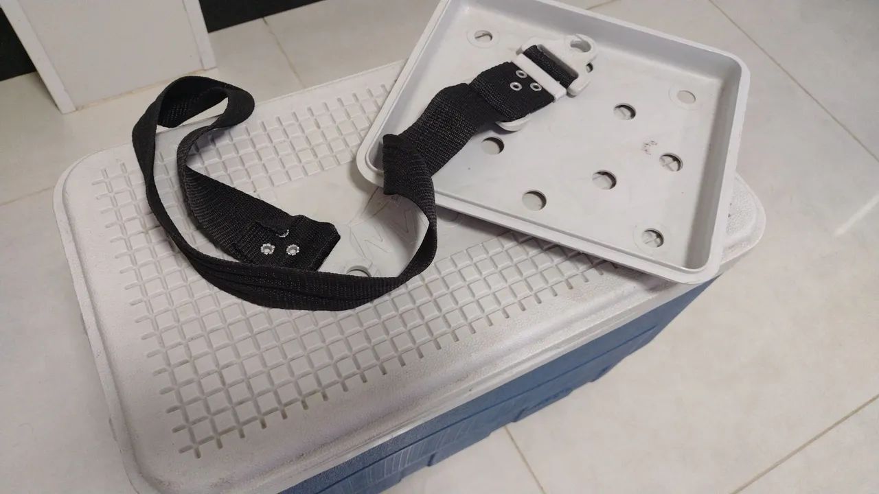 Caixa térmica invicta 30 litros - Foto 4