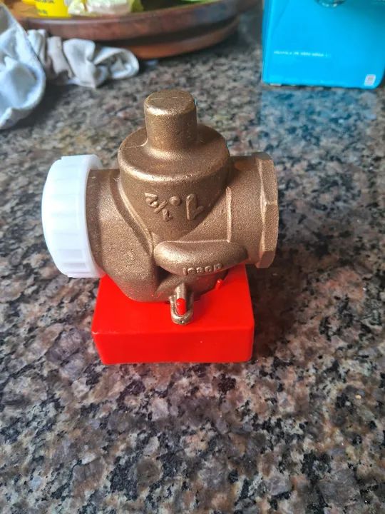 Válvula descarga base  1. 1/2"  Docol (NOVA)