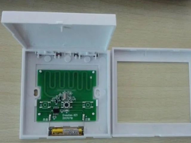 Sonoff interruptor wifi modulo controle remoto switch 433mhz com bateria rc0656  COD-AM328 - Foto 2