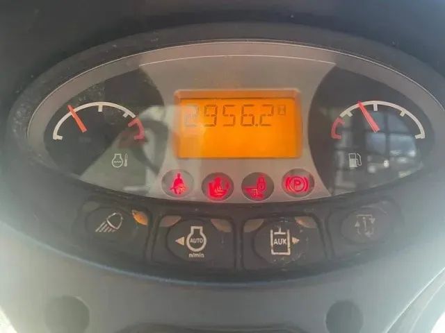 Mini Carregadeira S570 Ano 2015 - Foto 6