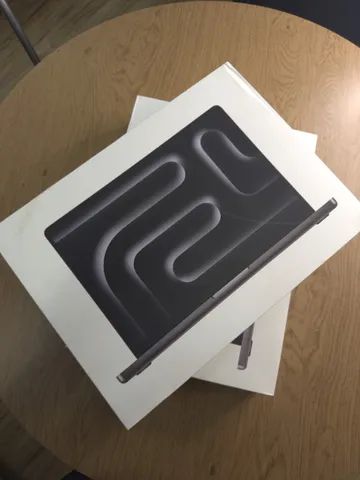 Macbook Pro - M5 - 16gb RAM, 512SSD, 14" - Até 18x no Cartão - 1 Ano de Garantia Apple