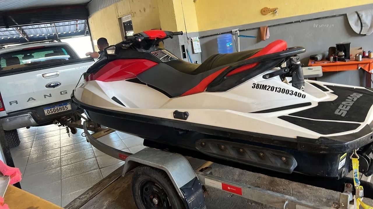 Jetski seadoo wake 2013