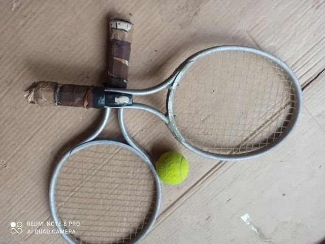 um  par  de  raquetes   de alumínio  - Foto 5