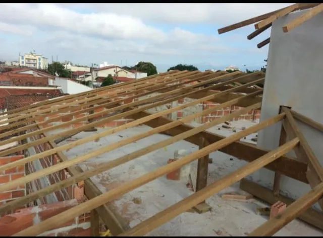 Carpinteiro disponível