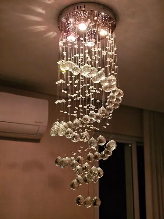Maravilho Lustre de Cristal. Não compare com parecidos de acrílico ou plástico  - Foto 2