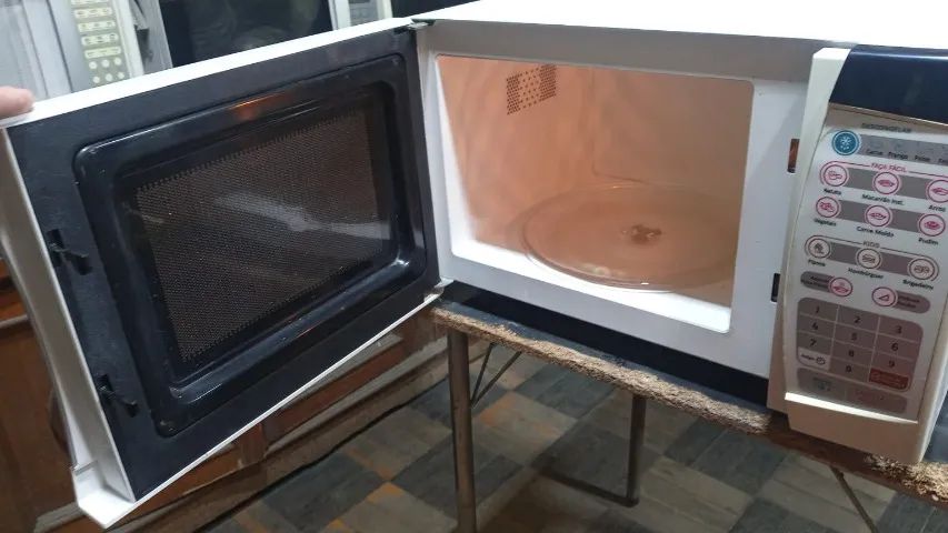 microondas electrolux 20l-garantia 30 dias - Foto 3