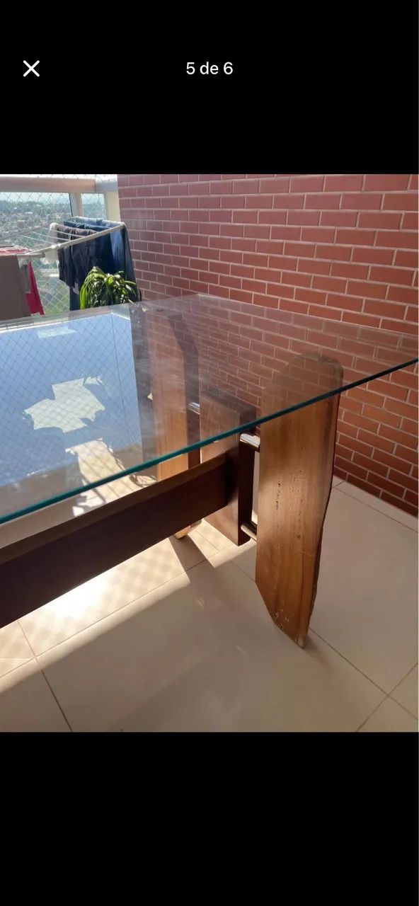 Mesa de madeira com tampo de vidro  - Foto 5