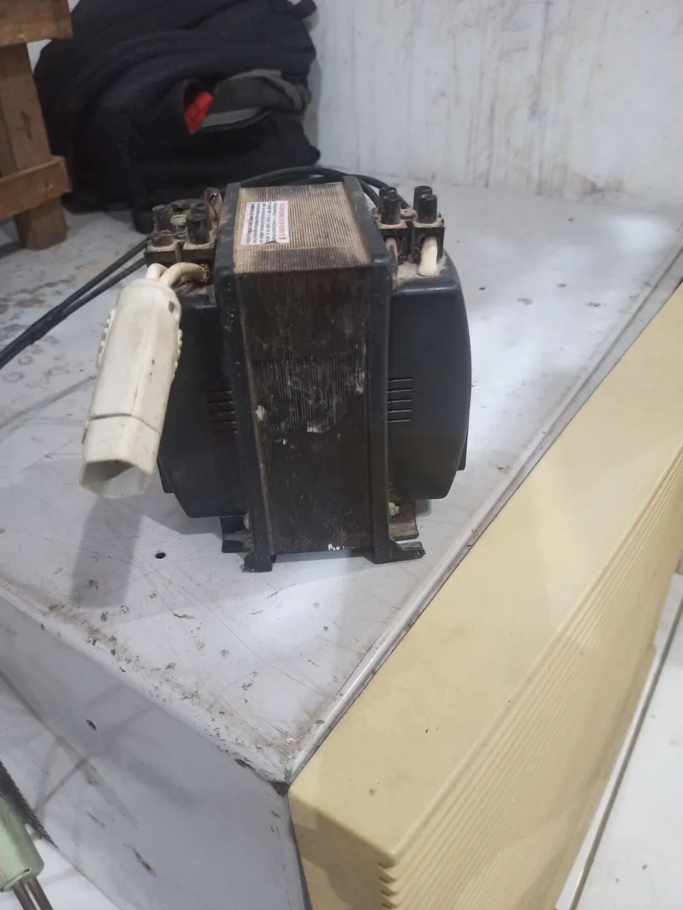 Transformador Bivolt 127V/220V 2100W - Foto 3