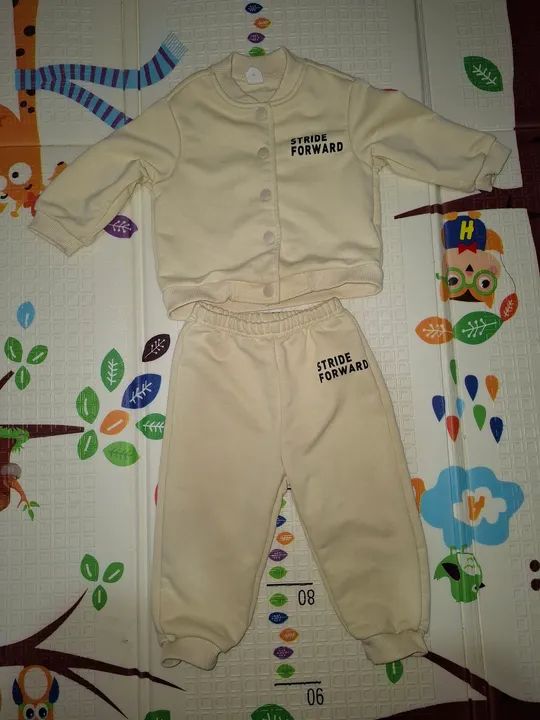 Conjunto bebê - Casaco e Calça - Bege