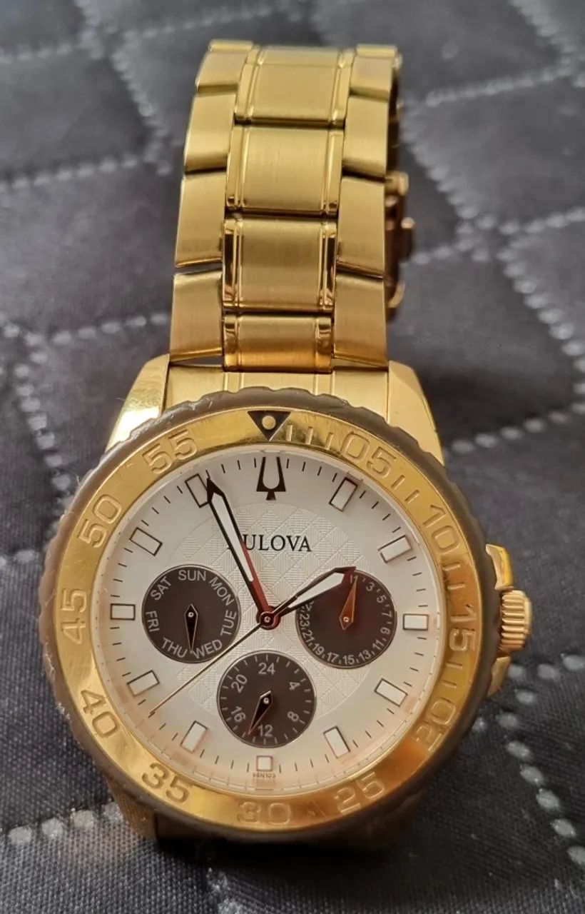 relógio bulova dourado (original) - Foto 2