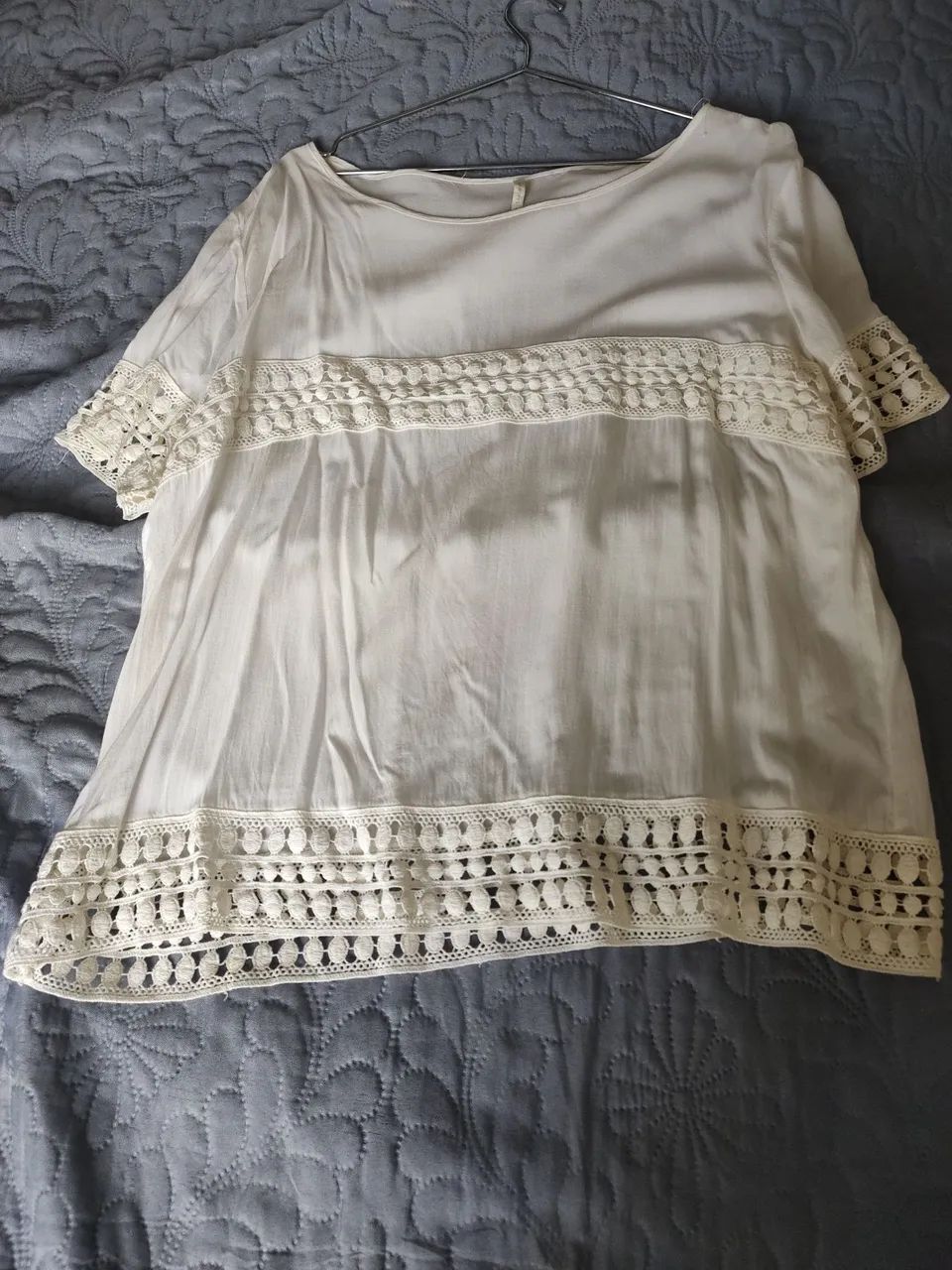 Blusa branca com renda - Foto 2