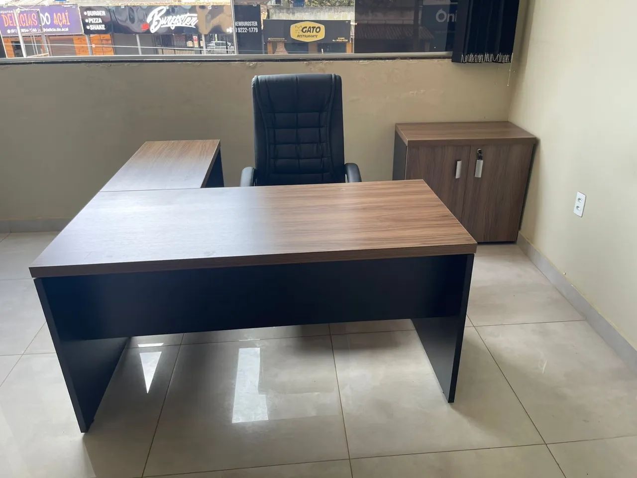 Combo Mesa com Cadeira e Armário em L para Escritório com Armário - Foto 4