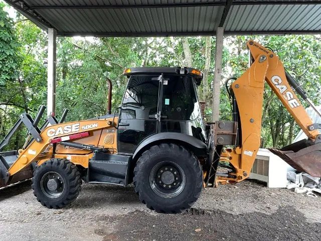 Retroescavadeira Case 580n ano 2020 - Foto 6
