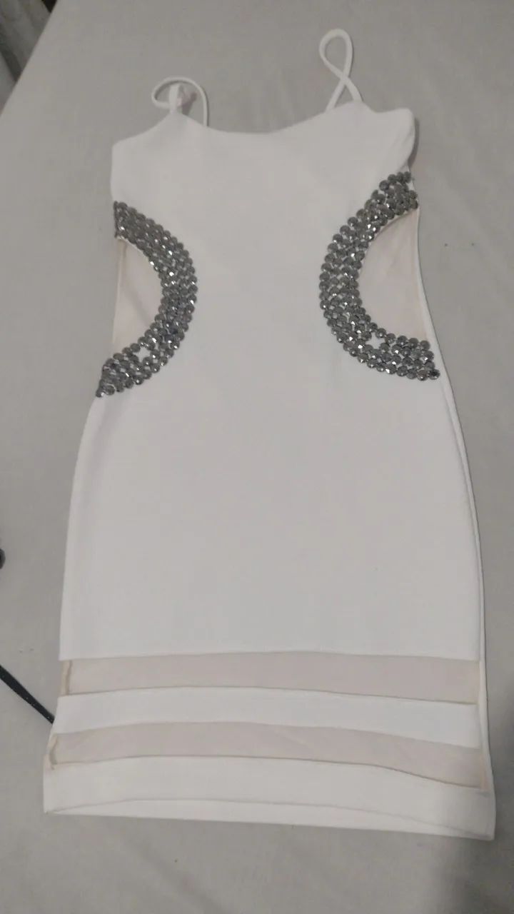Vestido preto com brilho - Foto 2