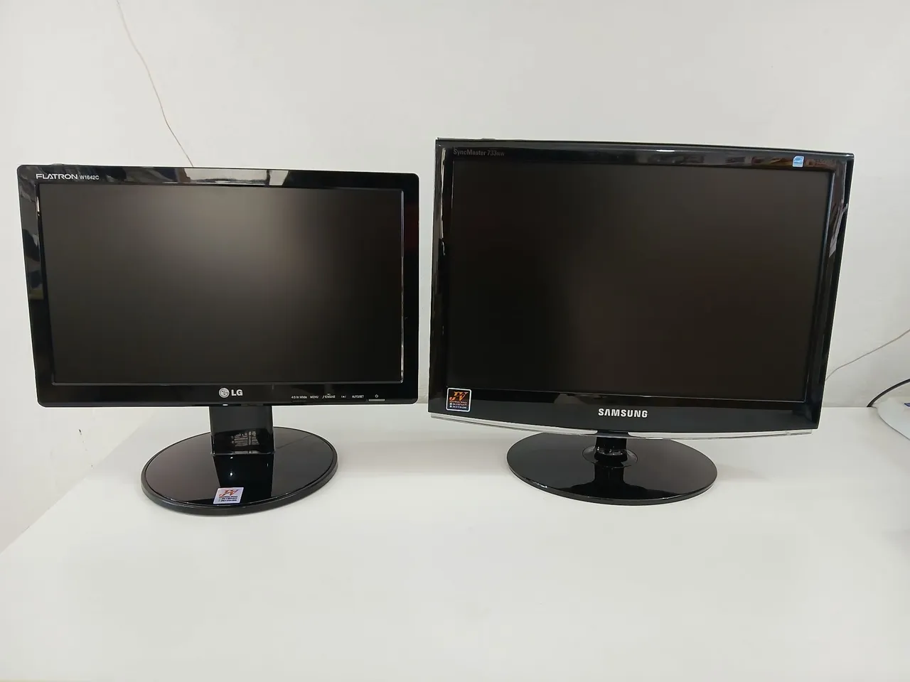 Monitores 17" polegadas/ com garantia e cabos