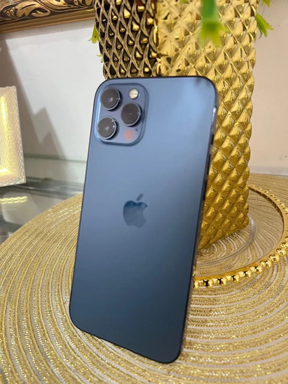 iPhone 12 Pro Max 128 GB impecável.