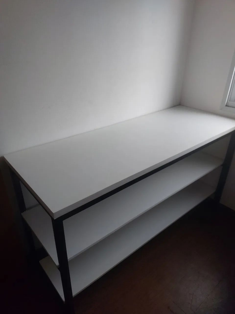 Mesa de Madeira com Estrutura Metálica - Foto 2