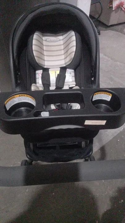 Carrinho de Bebê com Assento para Carro
