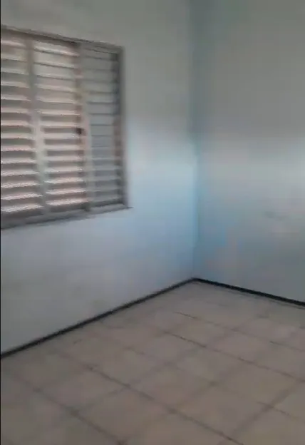Apart. amplo com 4 quartos em Rua Comercial - no Montese