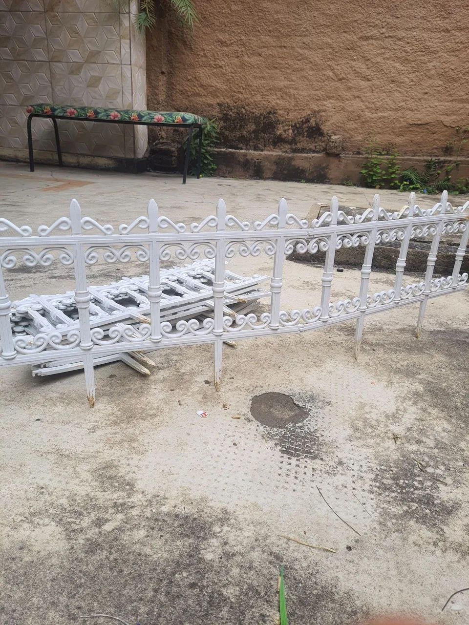Cerca de plastico branca para jardim