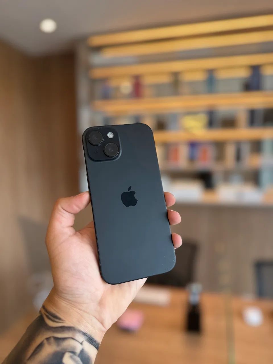 iPhone 15 - 256GB Black - COM RECIBO
