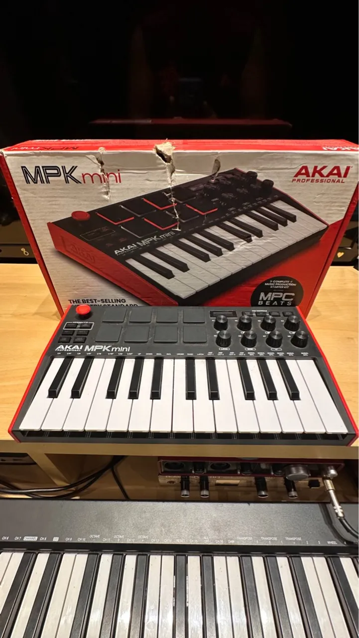 Teclado Akai MPK Mini - Novo