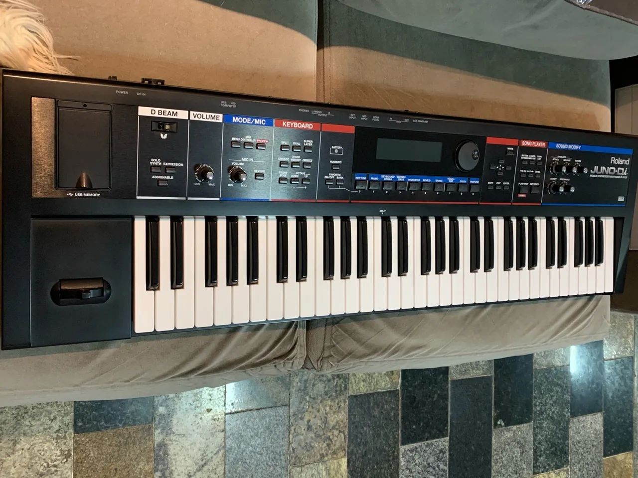 Sintetizador Roland Juno-DI - Foto 4