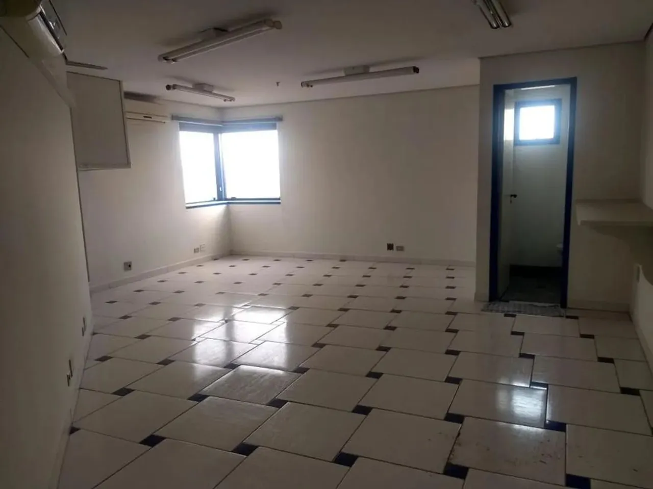 Sala comercial em Rua Clemente Álvares - Lapa - São Paulo/SP