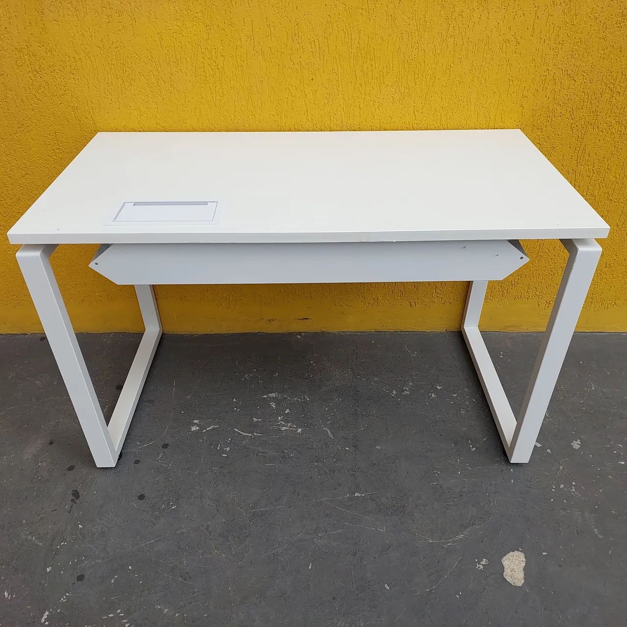 Mesa escritório branca 1.20x60 - Foto 4