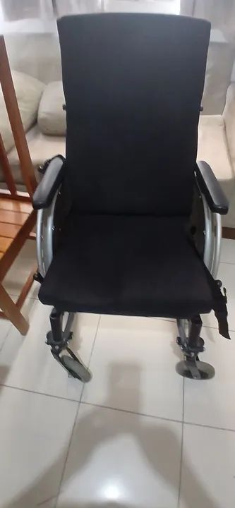Cadeira de Rodas Dobrável