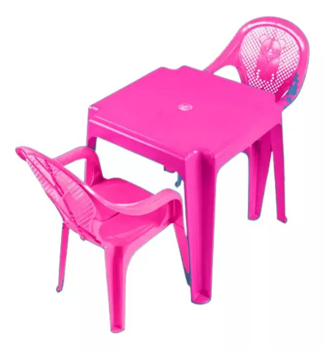 Mesa infantil com 2 cadeiras 