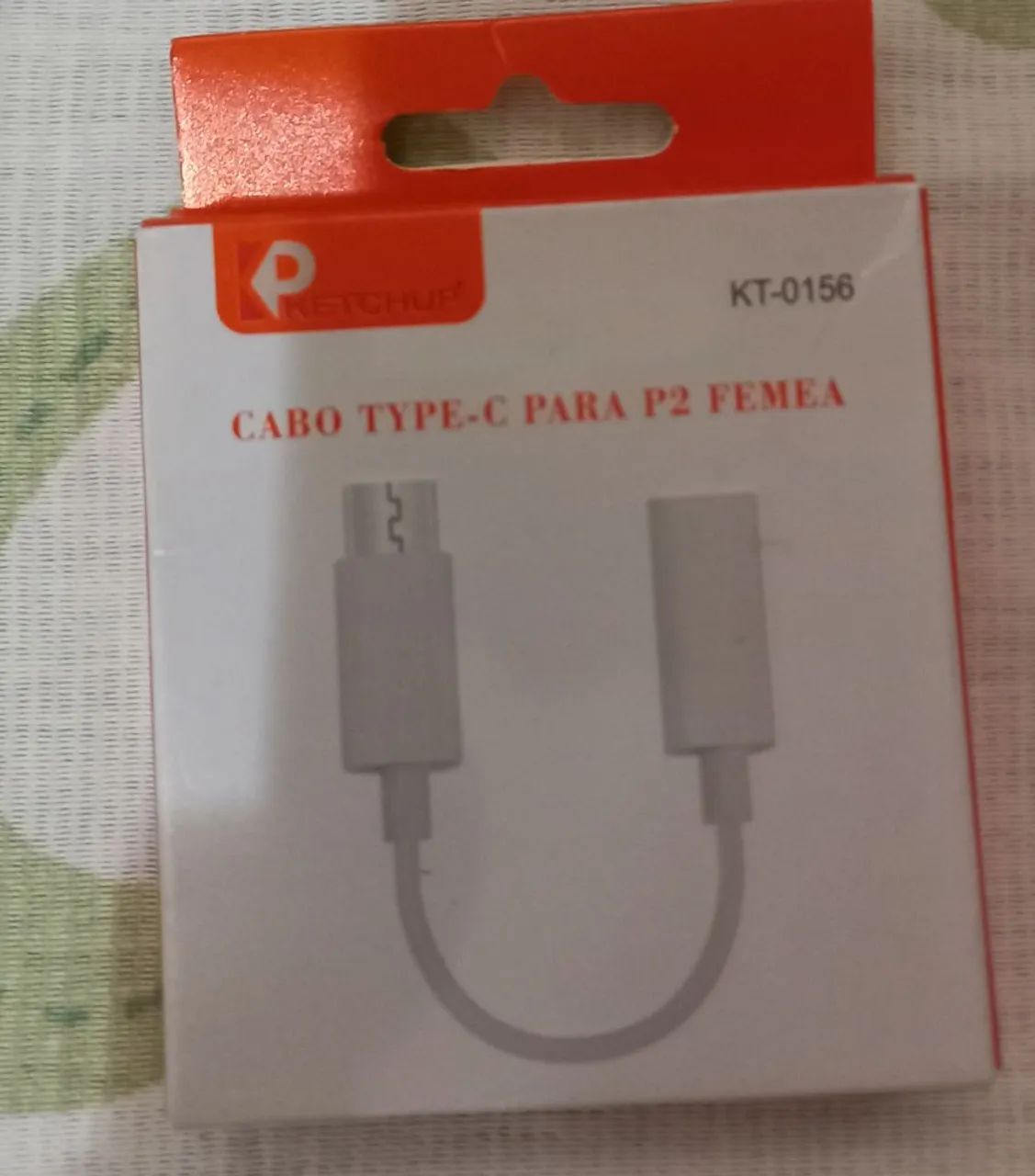 Adaptador tipo C macho para P2 fêmea 