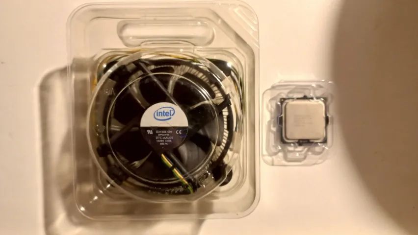 Processador Intel 775 Core 2 Quad Q9550 LGA775 12mb 2.83ghz 1333mhz Box com cooler - Foto 2