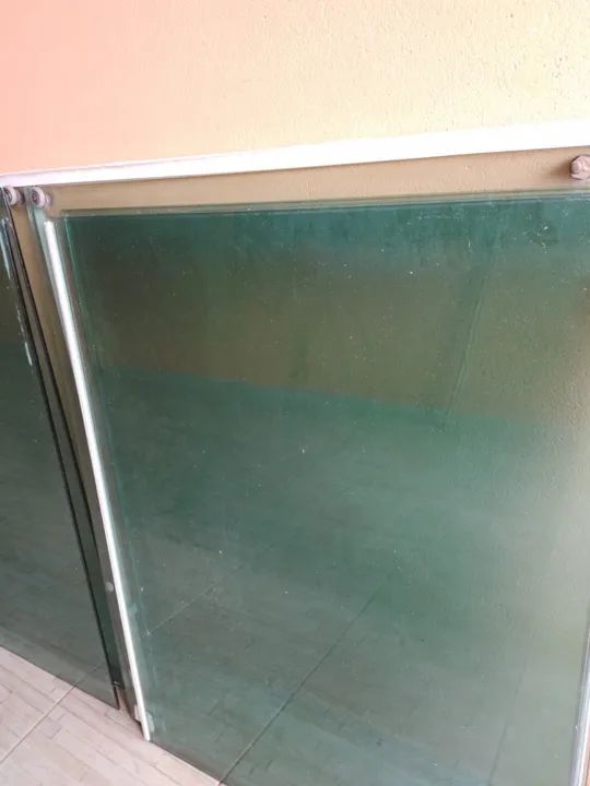 Janela de vidro temperado - Semi-nova - Foto 2