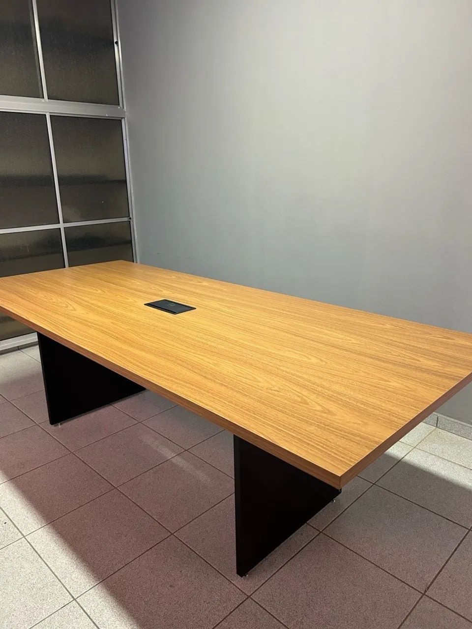 Móveis para escritório mesa de reunião em MDF nova