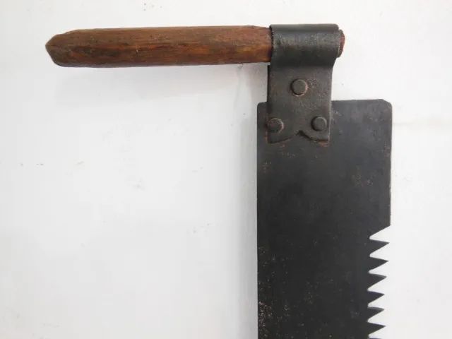 Ferramenta Antiga Serrote Modelo Traçador de Carpinteiro 1,60mt - Foto 4