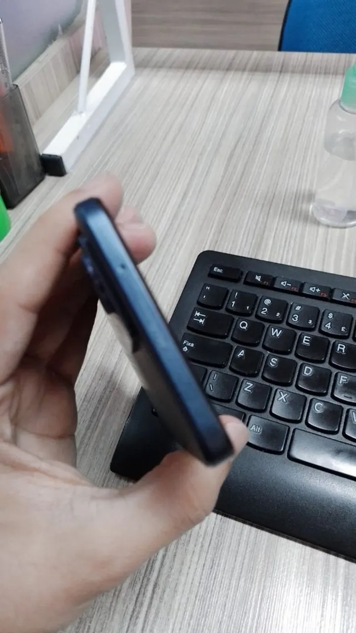 MOTO G84 - 256GB