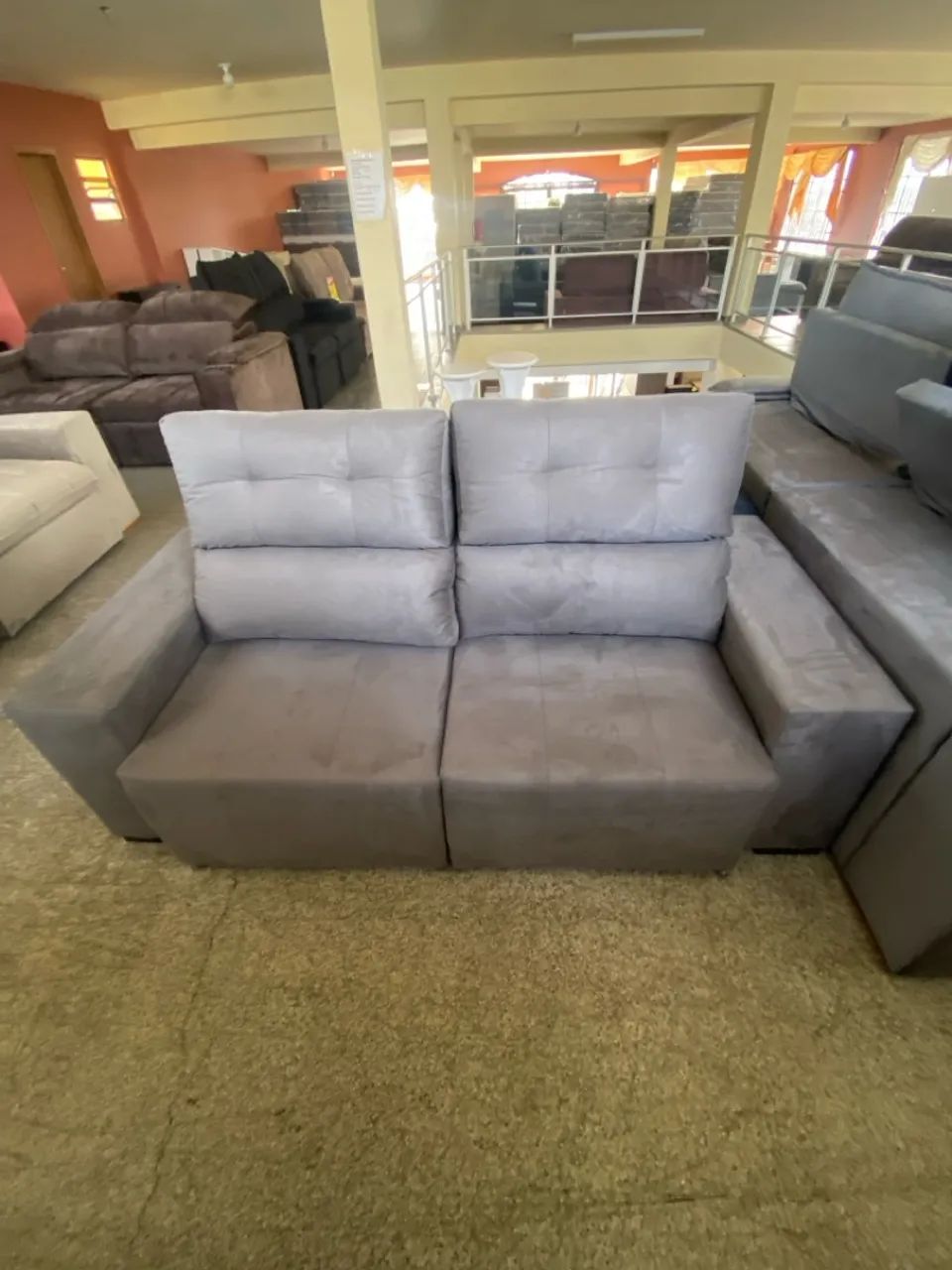 Sofá 1.90M retrátil reclinável novo  - Foto 2