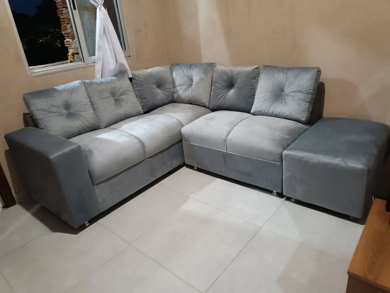 Sofá de Canto Cinza - Novo