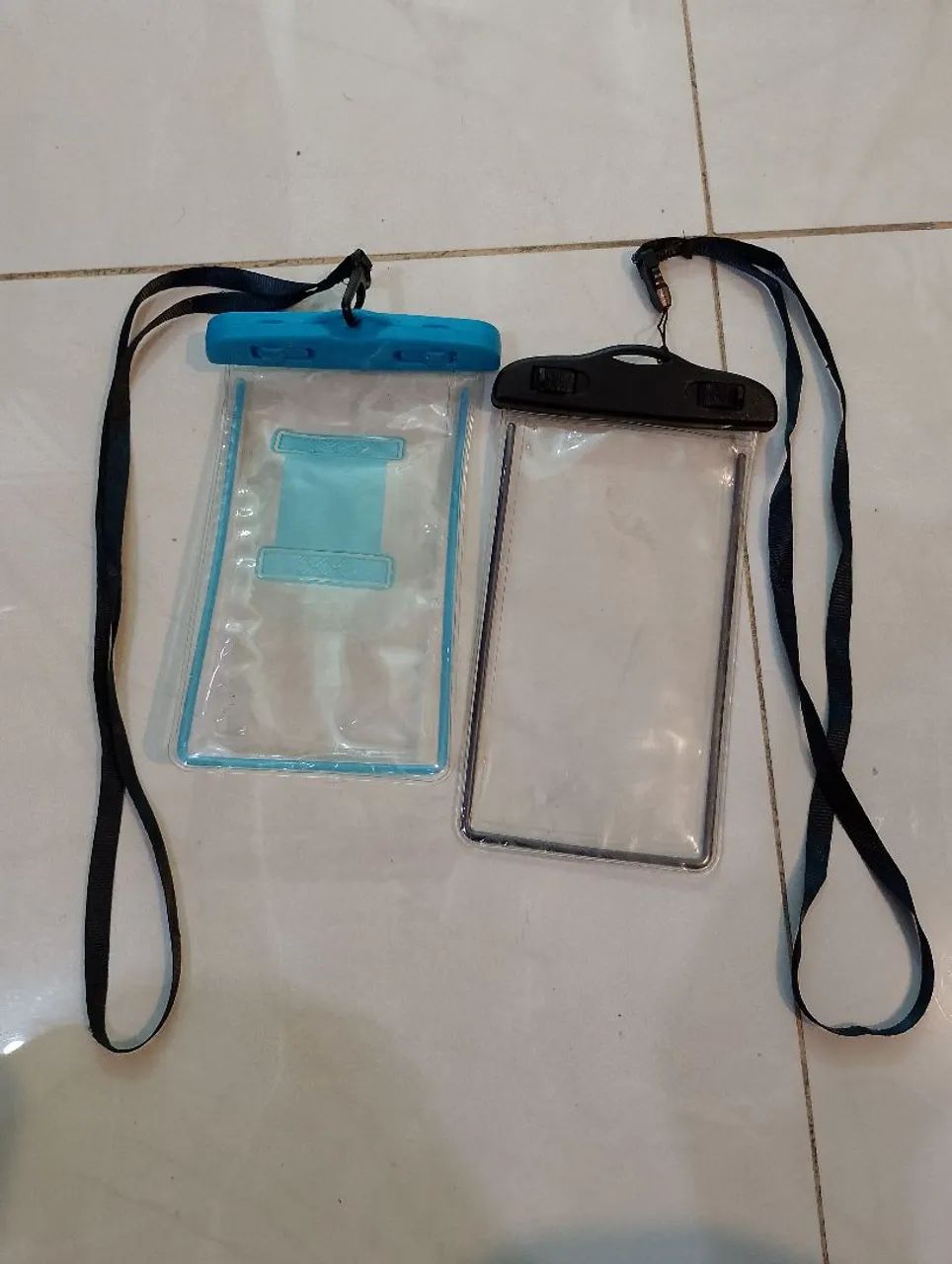 2 Porta Celular Impermeáveis à prova d'água com Cordão
