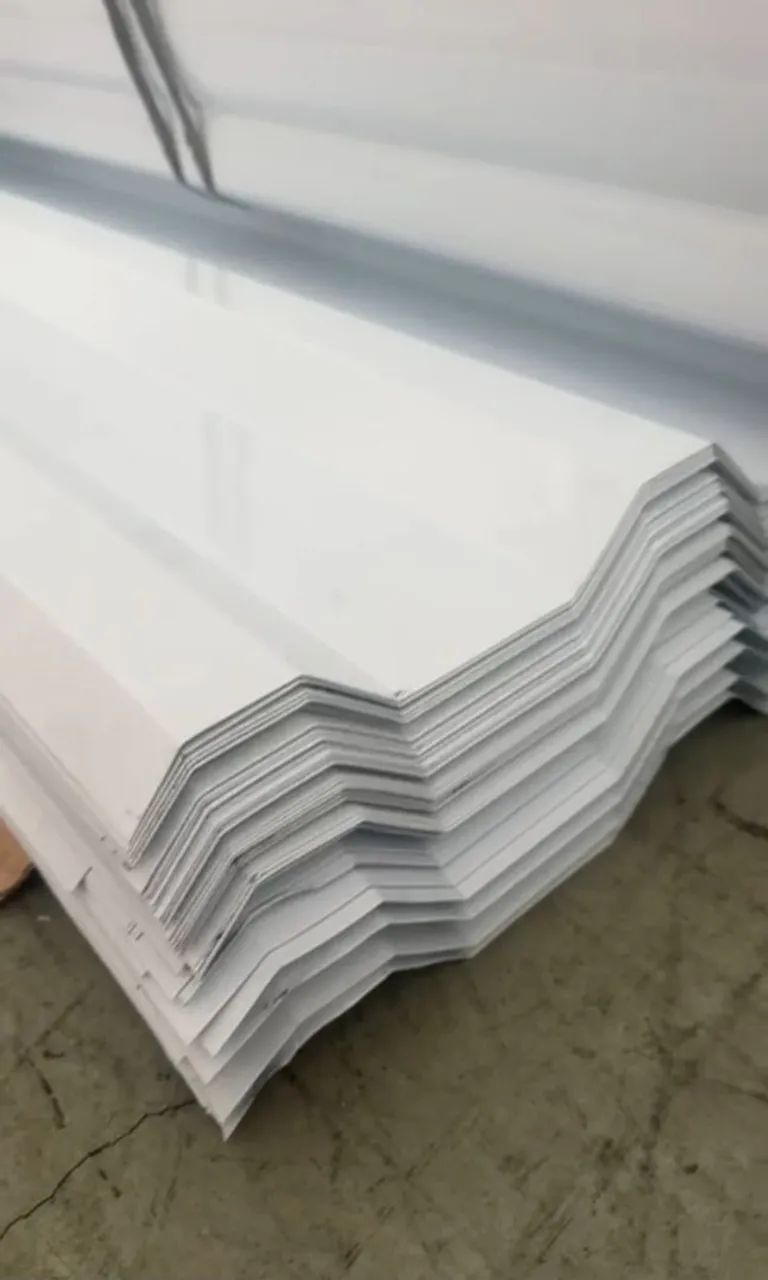 100 telhas trapézio de 6x1 em Alumínio na cor branca !! Nova