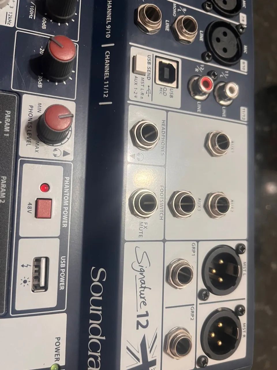 Mesa de Som Soundcraft Signature 12 - Foto 3