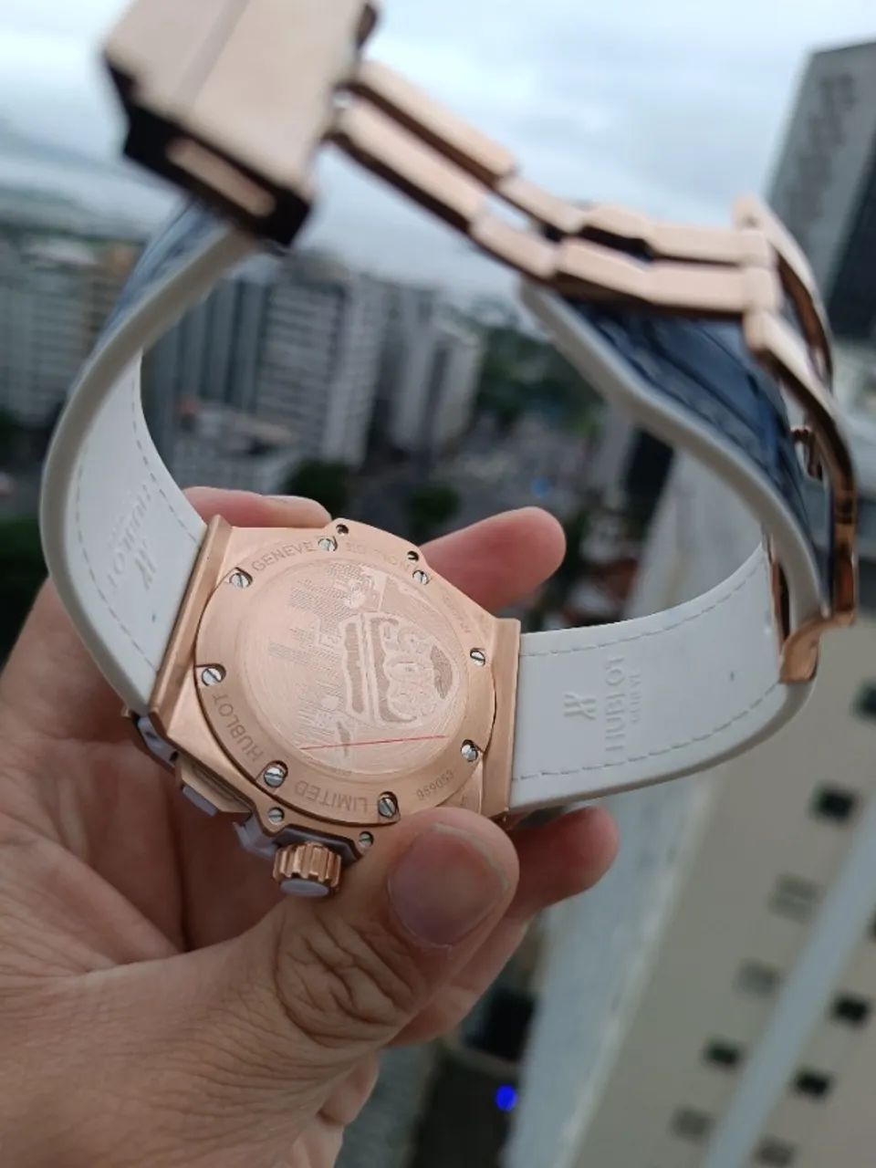 Relógio HUBLOT MIAMI 305 MULTIFUNCIONAL DISPONÍVEL  - Foto 3