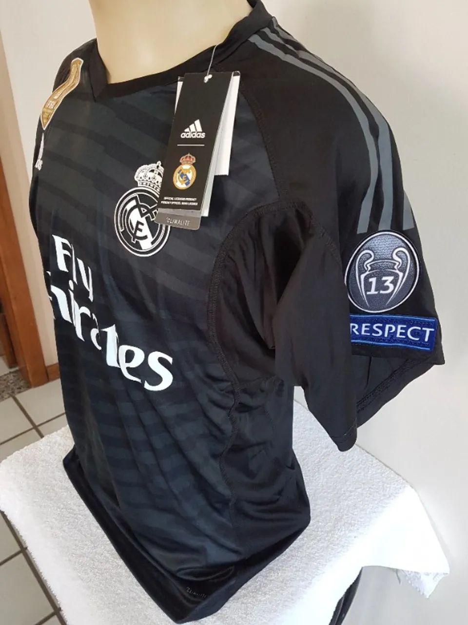 Camisa Real Madrid Goleiro Personalizada com Patchs Peça Única - Foto 5